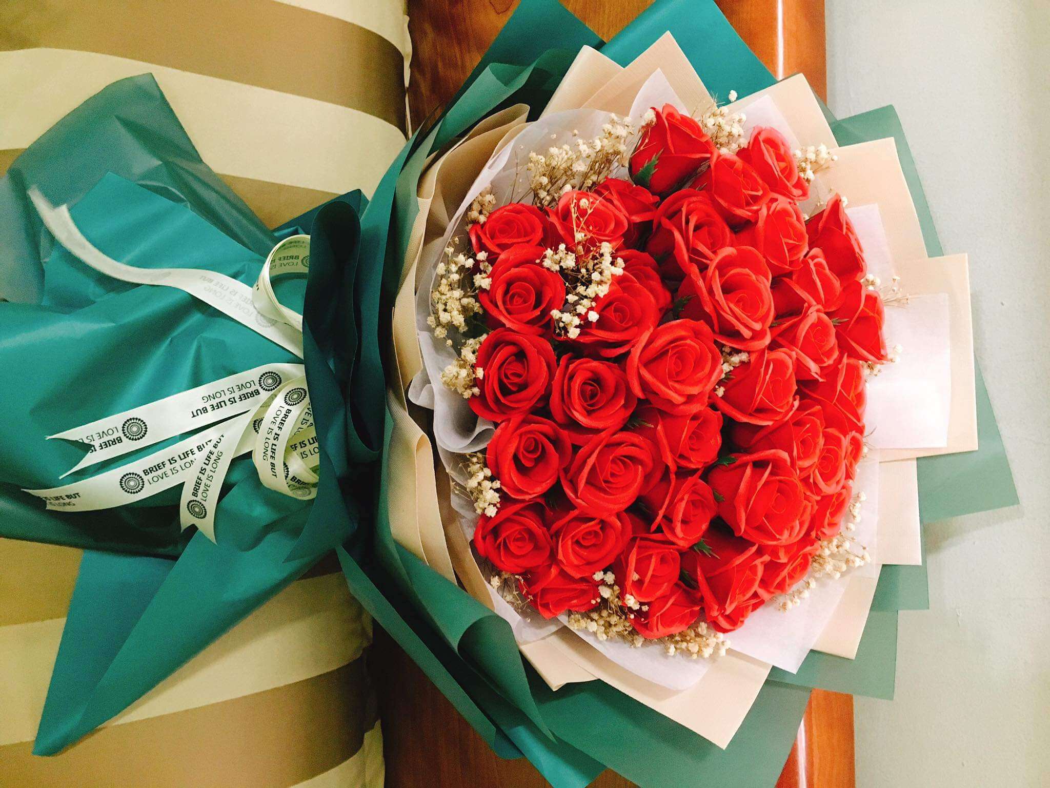 gửi hoa sáp tặng người yêu nhân ngày Valentine