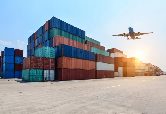 6 loại phụ phí thường gặp khi gửi hàng quốc tế mà doanh nghiệp cần biết